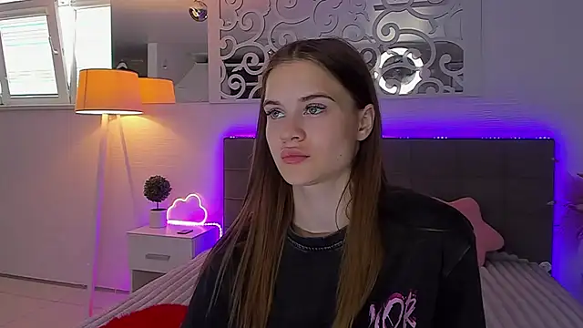 LuisaClover online show from 07.07.26