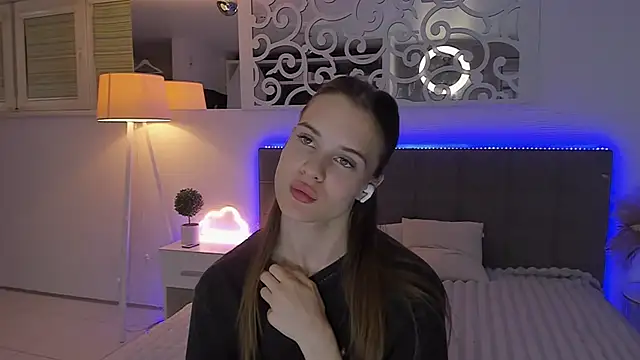 LuisaClover online show from 07.27.26