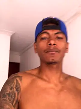 Snapshot of detonador999 chatting on 10.23.25 detonador999 online show from 10.23.25