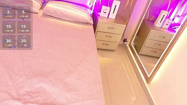 iam nicolle online show from 03.07.26