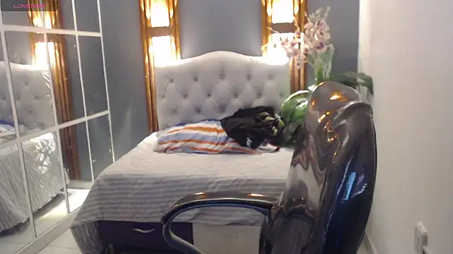 Snapshot of paul_ponce chatting on 12.22.25 paul ponce online show from 12.22.25