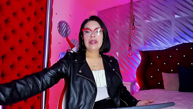Roxanne Han online show from 05.13.26