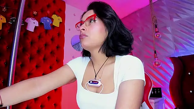 Roxanne Han online show from 06.18.26