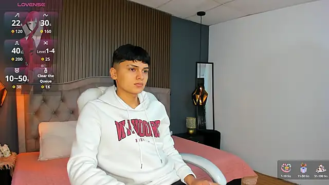 Maxii18  online show from 10.27.25