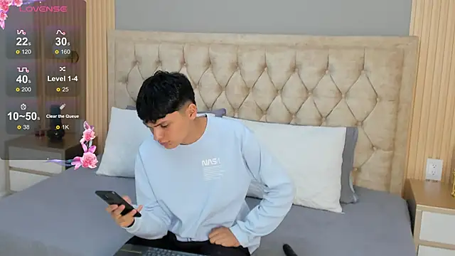 Maxii18  online show from 01.18.26