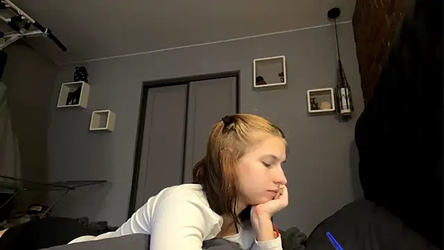CarmaDiza online show from 10.25.25