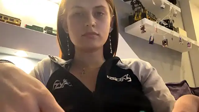 CarmaDiza online show from 11.13.25