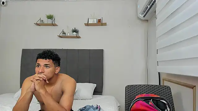 Snapshot of Cloe_Harry chatting on 11.09.25 Cloe Harry online show from 11.09.25