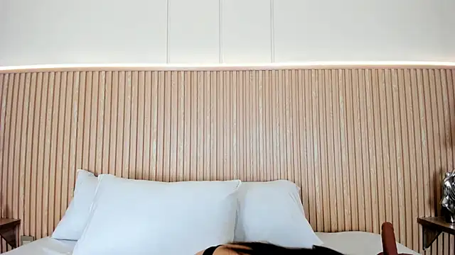 Snapshot of NahimiThompson chatting on 02.27.26 NahimiThompson online show from 02.27.26