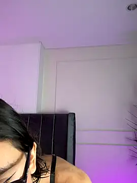 Snapshot of imsofi_kf chatting on 11.28.25 imsofi kf online show from 11.28.25