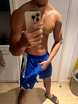 bigDickParis92 online show from 10.26.25