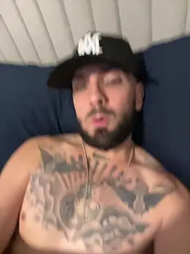 Snapshot of Jamall27 chatting on 02.04.26 Jamall27 online show from 02.04.26