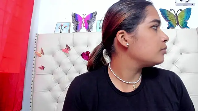 Snapshot of celena_wonder chatting on 06.18.26 celena wonder online show from 06.18.26