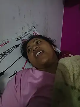 Snapshot of marimar_24 chatting on 12.17.25 marimar 24 online show from 12.17.25