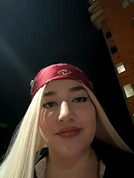 YourSmallCake online show from 10.31.25