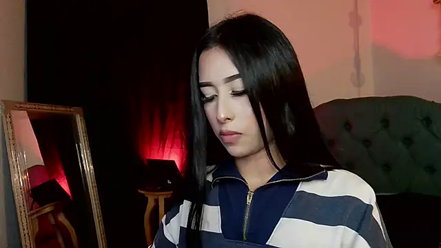 Snapshot of melissa__dolce chatting on 05.27.26 melissa dolce online show from 05.27.26