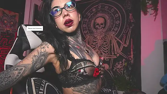 Snapshot of Dalia_Vorhees chatting on 12.16.25 Dalia Vorhees online show from 12.16.25