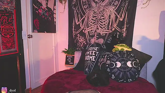 Snapshot of Dalia_Vorhees chatting on 02.17.26 Dalia Vorhees online show from 02.17.26