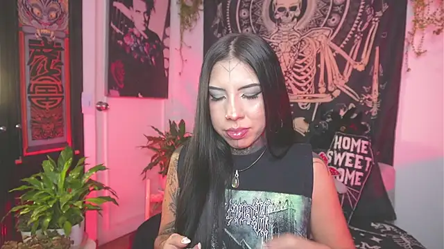 Dalia Vorhees online show from 05.15.26