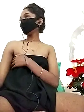 Snapshot of Tushi-10 chatting on 12.19.25 Tushi-10 online show from 12.19.25