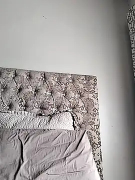 IndianLara online show from 11.12.25