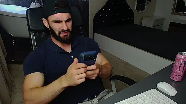 Snapshot of MicahLane chatting on 07.19.26 MicahLane online show from 07.19.26