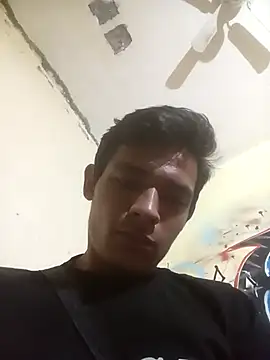 Snapshot of HSexy_Men00 chatting on 11.21.25 HSexy Men00 online show from 11.21.25