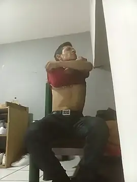 Snapshot of HSexy_Men00 chatting on 02.13.26 HSexy Men00 online show from 02.13.26