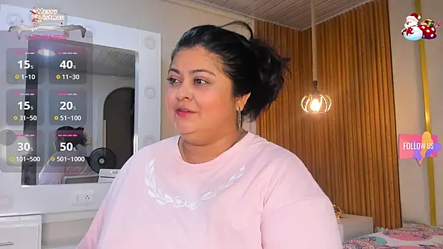 Snapshot of Hanna_curvy_ chatting on 12.04.25 Hanna curvy online show from 12.04.25