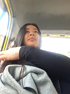 Snapshot of SantaRameriz chatting on 11.04.25 SantaRameriz online show from 11.04.25