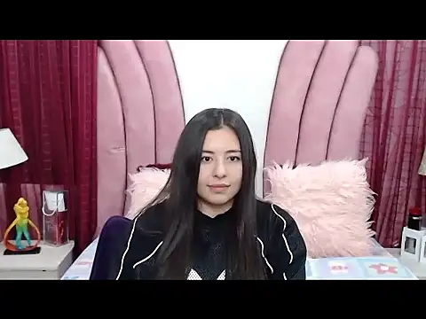 Snapshot of SantaRameriz chatting on 12.20.25 SantaRameriz online show from 12.20.25