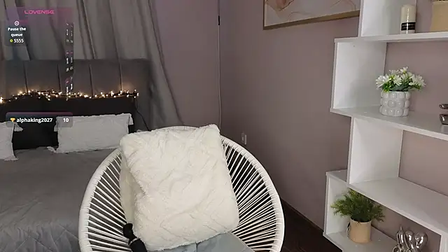 LilCatalia online show from 06.05.26