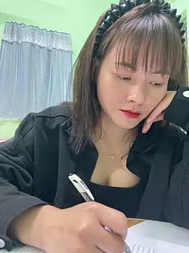 Snapshot of Star_fruit chatting on 10.26.25 Star fruit online show from 10.26.25