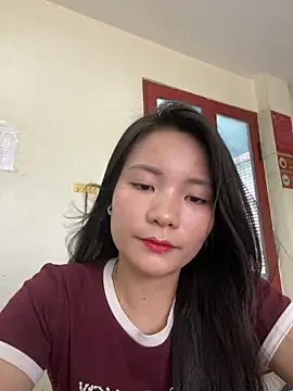 Bee Yellow00 online show from 06.03.26