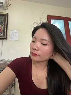 Bee Yellow00 online show from 06.09.26