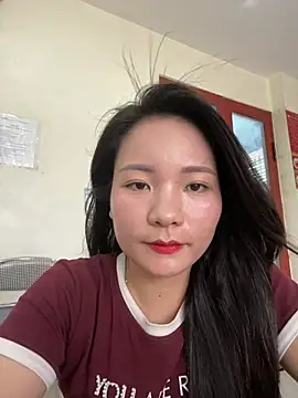 Bee Yellow00 online show from 06.20.26