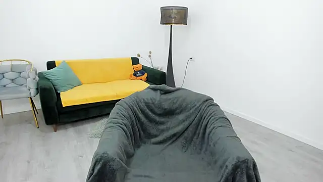 Arya Anna online show from 11.16.25