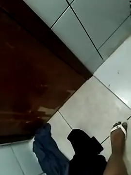 Snapshot of bunovooiu7 chatting on 10.24.25 bunovooiu7 online show from 10.24.25