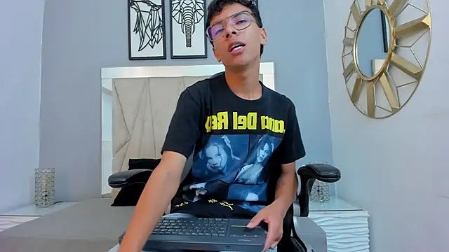 adams bobby online show from 01.09.26