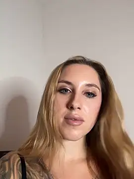 LaraHorneyy online show from 10.24.25