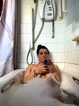 Snapshot of BubblesLovexox chatting on 01.16.26 BubblesLovexox online show from 01.16.26