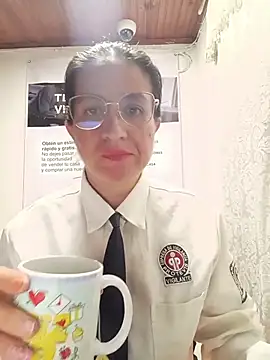 Snapshot of Valentina--1 chatting on 07.20.26 Valentina--1 online show from 07.20.26