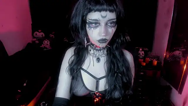 Yueeclipsa online show from 05.05.26