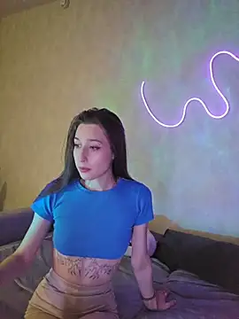 Snapshot of Emma_Wilsons chatting on 11.25.25 Emma Wilsons online show from 11.25.25