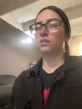 Kloe Novoa online show from 12.22.25