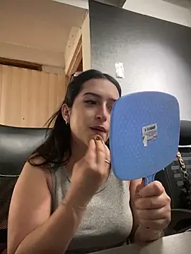 Snapshot of Kloe_Novoa chatting on 02.20.26 Kloe Novoa online show from 02.20.26