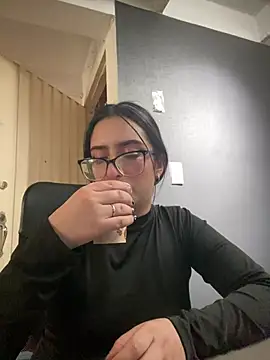 Snapshot of Kloe_Novoa chatting on 02.24.26 Kloe Novoa online show from 02.24.26