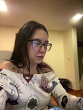 Snapshot of Kloe_Novoa chatting on 03.13.26 Kloe Novoa online show from 03.13.26