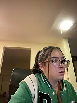 Kloe Novoa online show from 04.27.26