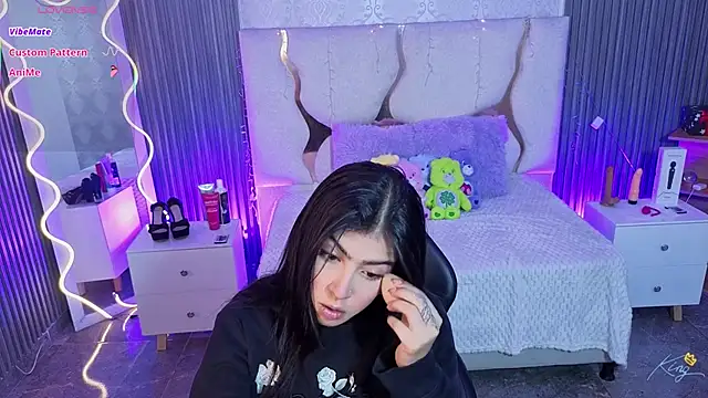 MAIILY TAY online show from 02.06.26